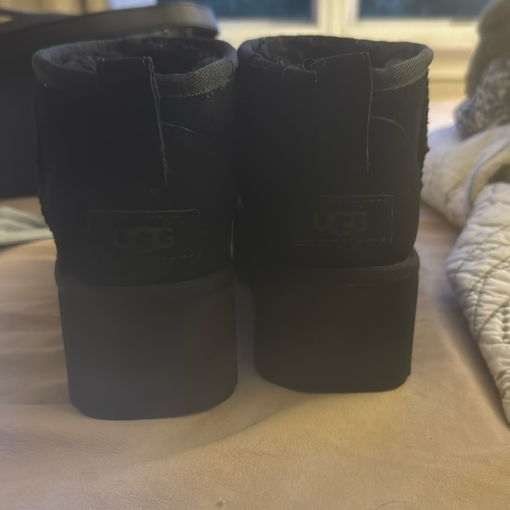 UGG ultra mini platform